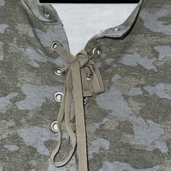 Mud Womens Camouflage Lace-Up Long Sleeve Top XL - Picture 2 of 6